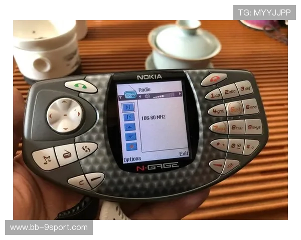 2008年手柄型游戏手机的发展历程与对移动游戏产业的深远影响
